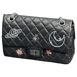 Borsa a catena Chanel 2.55 Large Comet Badge in pelle nera