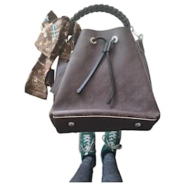 Borsa a secchiello Louis Vuitton in pelle marrone
