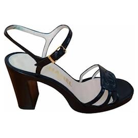 CHANEL SANDALO IN PELLE LOGO CC. - Chanel