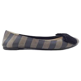 Scarpe basse Prada