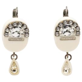 Orecchini con logo Chanel
