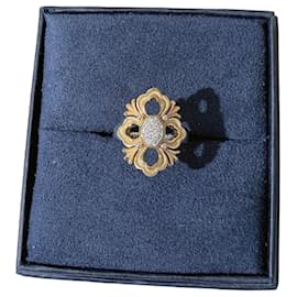 Anello Buccellati Opera Gold Series in diamanti