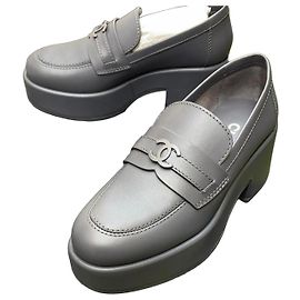 Mocassins Chanel Couro Azul Escuro 40