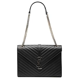 Borsa a busta grande in pelle di vitello nera con motivo a zigzag monogramma Saint Laurent