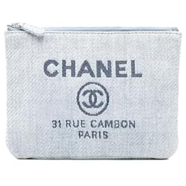 Clutch Chanel Blue Small Denim Deauville O Case