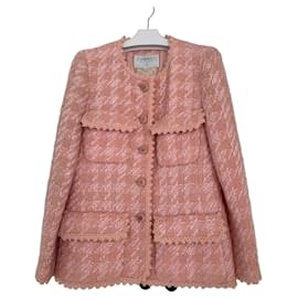Chaqueta rosa de 1993 en la pasarela - Chanel