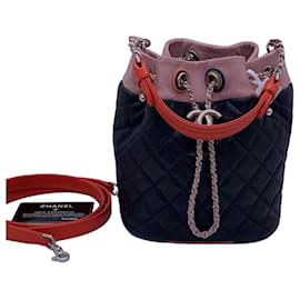 Chanel Cuba Color Striped Double C Mini Borsa a spalla nera in agnello