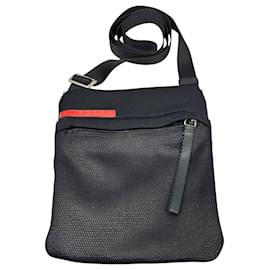 Schultertasche aus Neopren und Mesh in Schwarz Prada Sport 1999