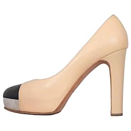 Zapatos de tacón bloque de cuero beige Chanel - Talla 39,5 Usados