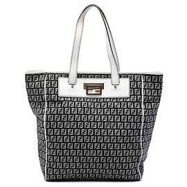 Schwarze Zucchino-Canvas-Tasche von Fendi