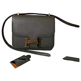 Hermès Constance 19 pelle Epsom verde grigiastro oro
