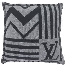 Louis Vuitton M79525 Cushion