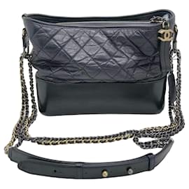 Chanel Handtasche aus schwarzem Leder mit Kette