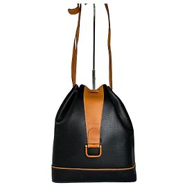 Courreges Borsa a secchiello in pelle nera e cognac con logo AC vintage di Courrèges