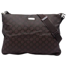 Borsa a tracolla in nylon GG marrone Gucci