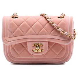 Chanel Mini Flap de Veludo Matelassê Rosa com Dupla Estrutura