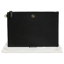 Gucci GG Marmont Pouch