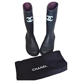 Botas de lluvia de goma negra con logo CC de Chanel