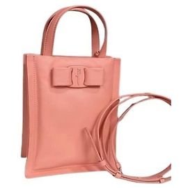 Borsa a spalla in pelle rosa Salvatore Ferragamo