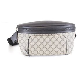 Borsa a tracolla Gucci GG Supreme in tela grigia