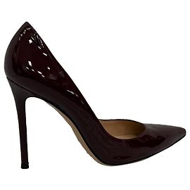 Décolleté a punta Gianvito Rossi in pelle verniciata bordeaux