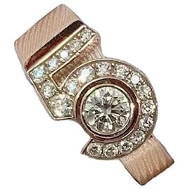 Anello Chanel No 5 in oro rosa e diamante misura 50
