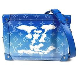 Borsa a Spalla Soft Trunk Monogram Clouds di Louis Vuitton