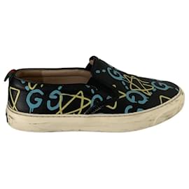 Sneaker Slip-On Gucci Graffiti GG in Pelle Nera