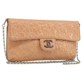 Borsa a Spalla CHANEL in Pelle Verniciata Rosa Argento CC Auth bs34632A