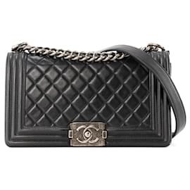 CHANEL - Borsa a tracolla Boy Chanel in pelle liscia nera