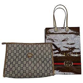 Clutch Vintage Gucci GG Plus de Lona Beige