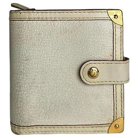 Cartera compacta vintage Louis Vuitton Suhali en cuero de cabra crema