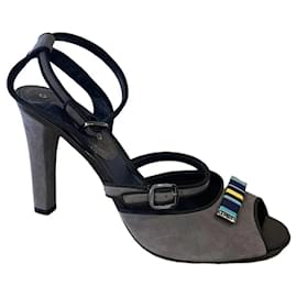 Céline Sandalen aus grauem Wildleder Größe 40