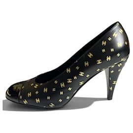 Chanel 23B Décolleté Classici in Pelle di Agnello Nero e Oro con Logo CC Intrecciato EU 39.5
