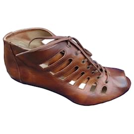 Stuart Weitzman Tyborg Leather Heeled Sandals Brown
