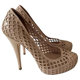 Beige Leder Käfigabsätze von Miu Miu
