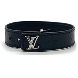 Bracciale Charm LV Shadow di Louis Vuitton