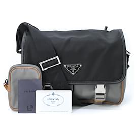 Borsa a Spalla Triangle in Re-Nylon Tessuto di Prada