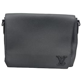 Sac à épaule LV Aerogram Takeoff de Louis Vuitton