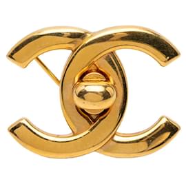 Spilla Logo Turnlock Coco Mark di Chanel