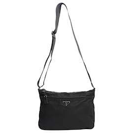 Prada Borsa a tracolla in nylon nero