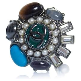 Chanel, orecchino a clip multicolore