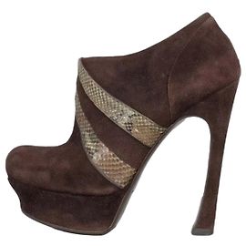 Stivaletti in suede marrone Saint Laurent - Taglia 38,5 usati
