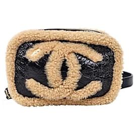Chanel Schwarze Shearling Big CC Gürteltasche