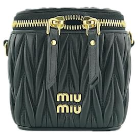 Borsa a tracolla mini in pelle nappa trapuntata nera - Miu Miu