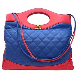 Chanel Bolso tote mediano de piel caviar negra bicolor
