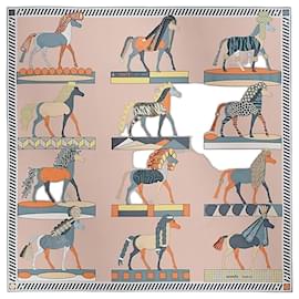 Foulard in seta per donne Toute Allure Carré - Hermès