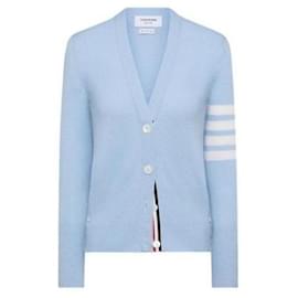 Thom Browne Klassische Cashmere-V-Ausschnitt-Cardigan