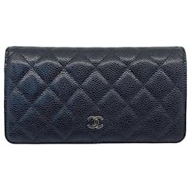 Chanel Langer Geldbeutel in Silberton Caviar Flap