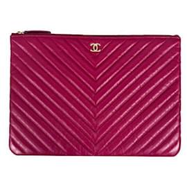 Chanel Clutch in agnello Chevron Classico Borgogna Oro Medio Nuovo